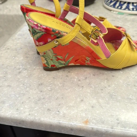 Antonio Melani Yellow Wedge Sandals with Bow Detail - Picture 3 of 9